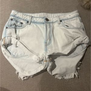 White One Teaspoon Bandits with Blue hues in a size 27